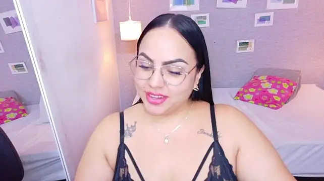 Curvy_sexyvalen webcam