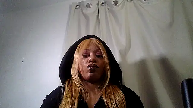 JadaSkyy webcam