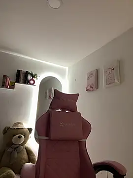 Jenn_Layton