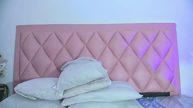 Cloe_Hill1 live cam on StripChat