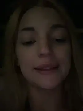 sashapriii live cam on StripChat