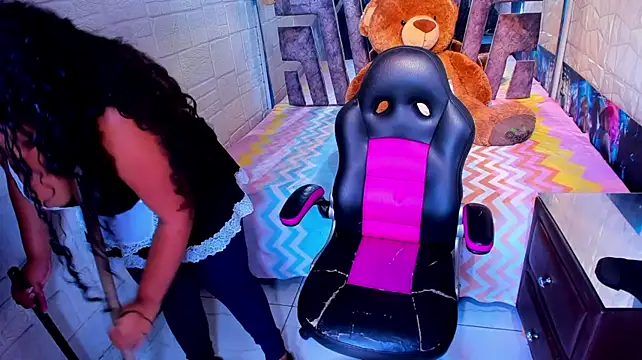 VictoriaRoose live cam on StripChat