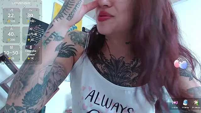 ZoeBakers_ webcam
