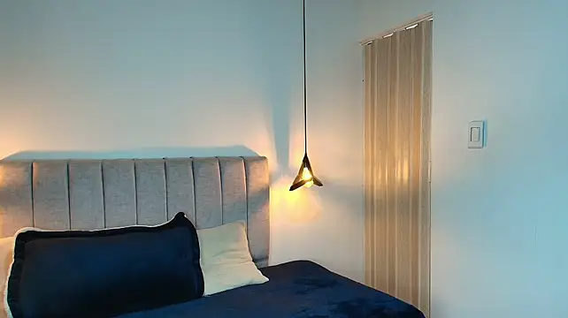LiaCooper_ webcam