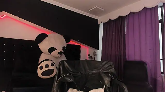Coral_Gibson webcam