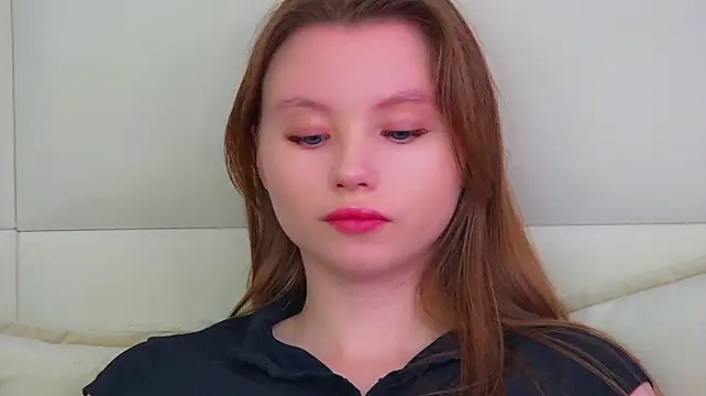 KeiraAsti webcam