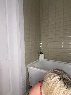 Elle_Milfa webcam
