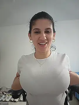 sashaaqueen webcam