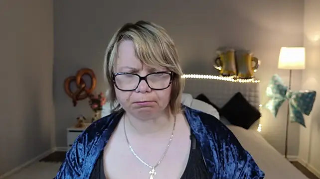 BonnnyBoobsy webcam