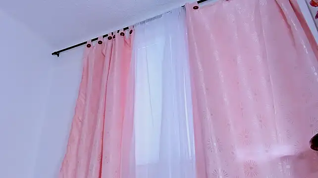 Sarahis_Valentina webcam