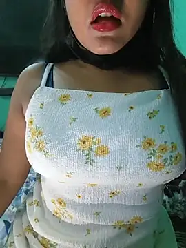 Tamilanushka webcam