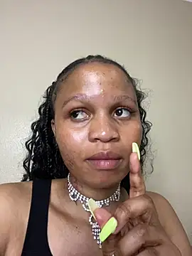 TrishaXo2 webcam