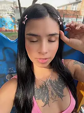 Shalom_pink17 webcam