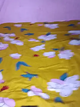Zoya_Aura webcam