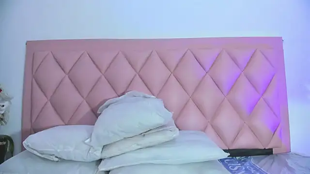 Cloe_Hill1 live cam on StripChat