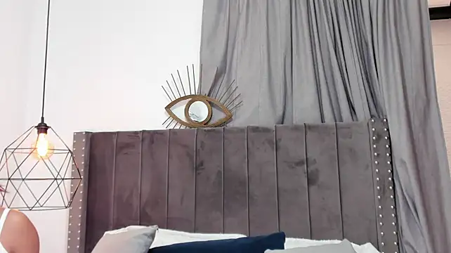 AurenNoir webcam