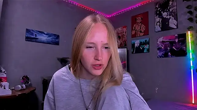 ArianaVellor webcam