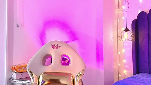 Queen_perla_ live cam preview