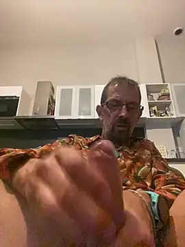 createur34 live cam preview