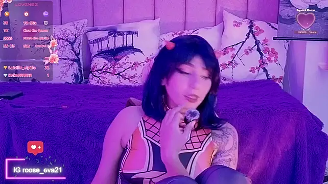 Roose_eva live cam preview