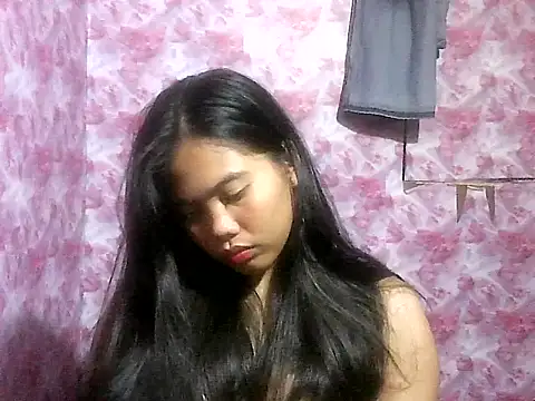 Hotpinay1826