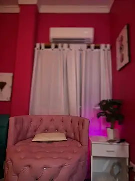 LeahRenner live cam preview