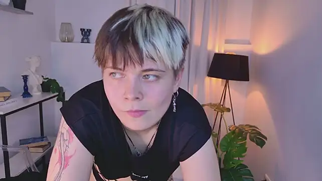 Kitty_Ollive live cam preview