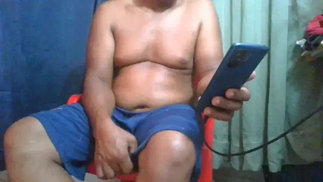 bigblackcock75 live cam preview