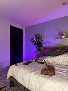 YariRose webcam