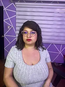 MiiaaJoness