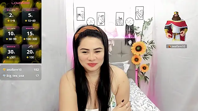 Ccinamonjazz live cam on StripChat