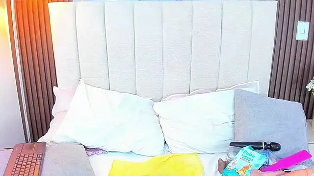 Victoria_Guzman webcam