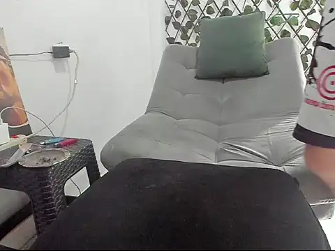 Latins_Boss webcam