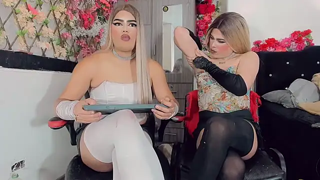 Thiara_veky_ webcam