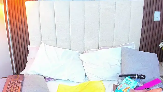 Victoria_Guzman webcam