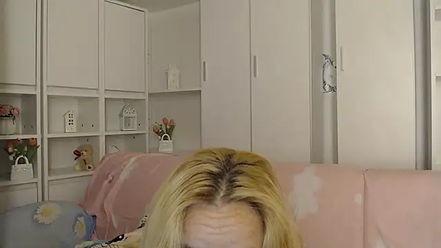 _karolynesyera_ webcam
