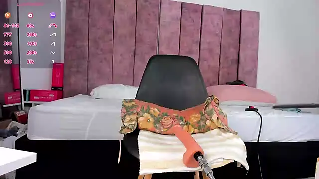 Sophia-Gomezz webcam