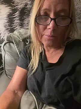 Golden-Dior webcam