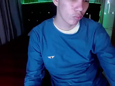 haku_nayro webcam