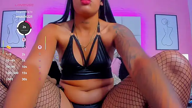 charlotte_kisss