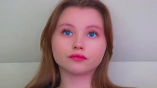 KeiraAsti webcam