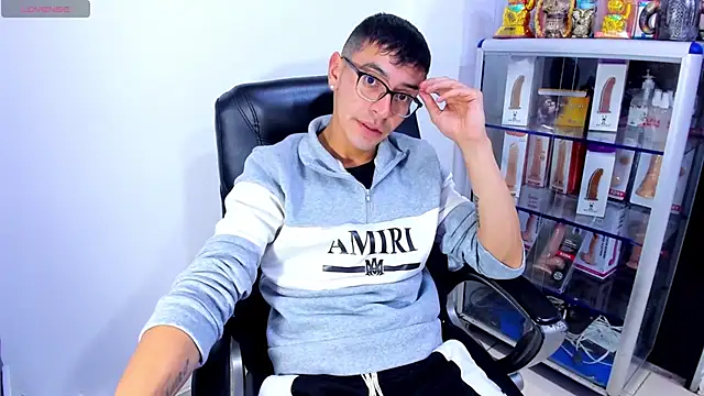Alexx_bigcockk webcam