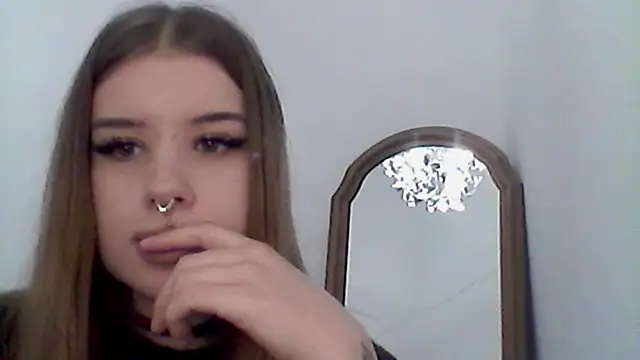 MollyHotTeen webcam