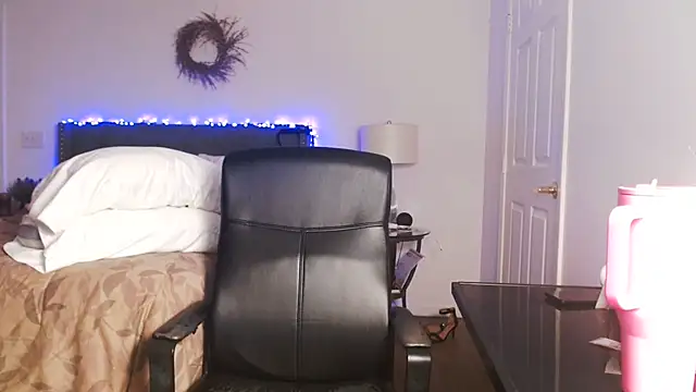AlyssiaAmorex live cam on StripChat