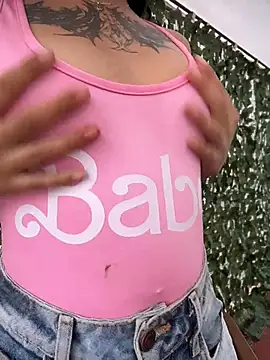 Shalom_pink17 webcam