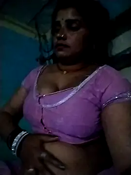 Ravina_saxy webcam