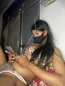 sissyindianboi webcam