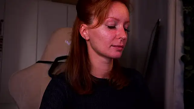 Liuba_Fox webcam