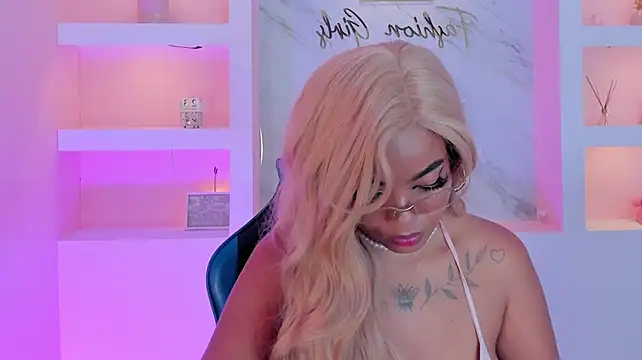 SarahLynn7 webcam