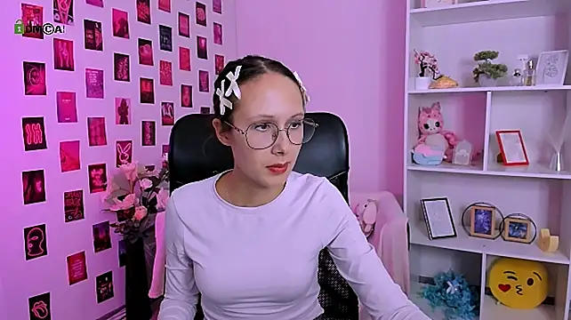 mona_cloud webcam